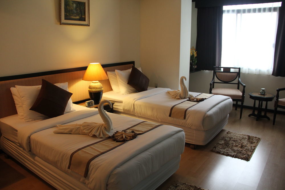 Khách sạn hẻo lánh Yellow Ribbon Hills Boutique 3*